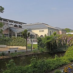 Blick auf die Odenwaldtherme Bad König